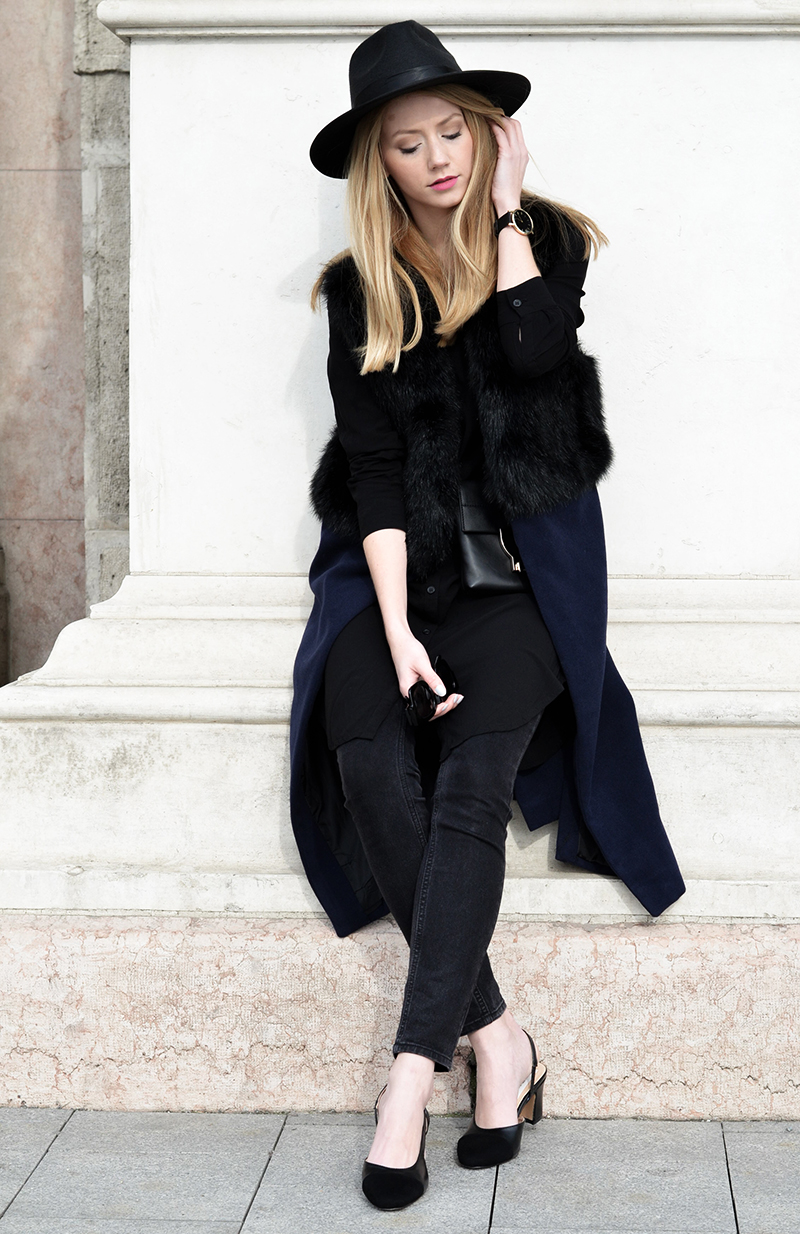 All_black_outfit_streetstyle_Coccinelle_3